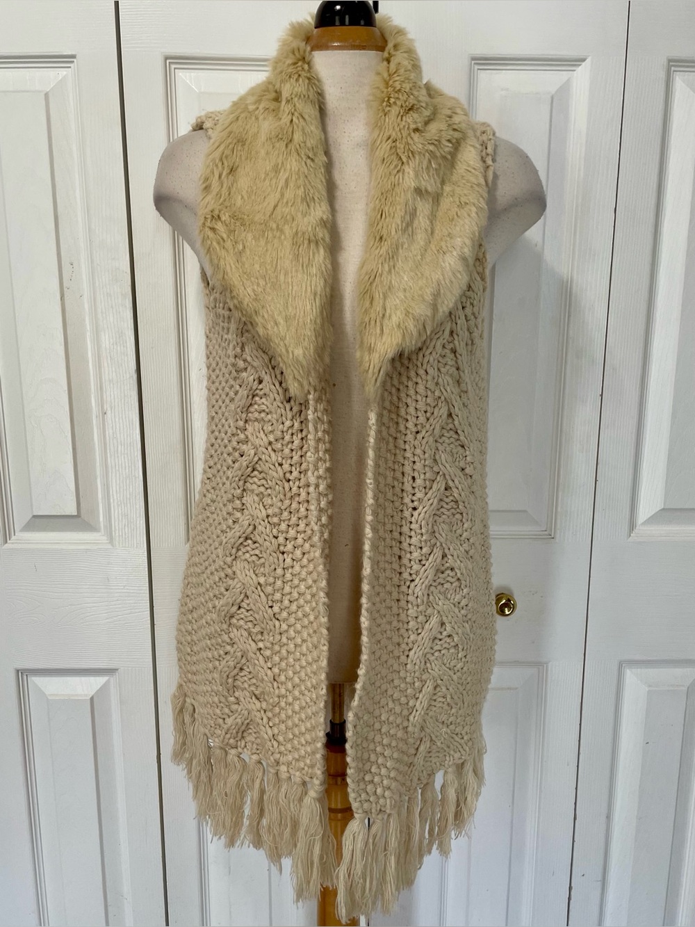 Anthropologie Lilis Closet Cream Crochet Fringe Vest with Faux Fur Shawl Collar.